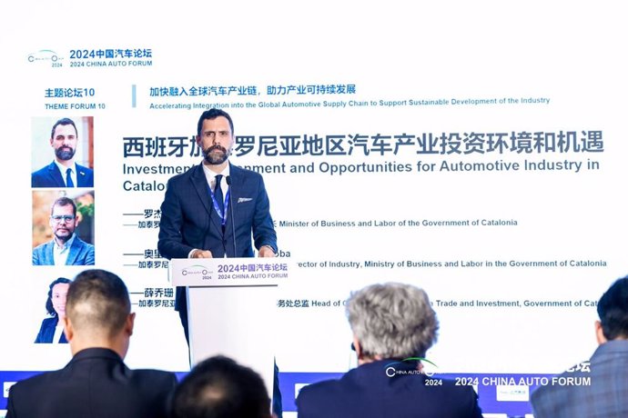 El conseller de Empresa y Trabajo en funciones de la Generalitat, Roger Torrent, durante su intervención en el China Automotive Forum.