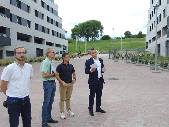 El alcalde de Logroño destaca la capacidad de desarrollo de la ciudad en una visita a las obras de urbanización del PERI Portillejo II