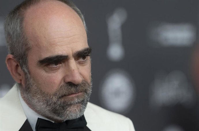 Archivo - El actor Luis Tosar a su llegada a la 10ª edición de los Premios Platino del cine Iberoamericano,  a 22 de abril de 2023, en Madrid