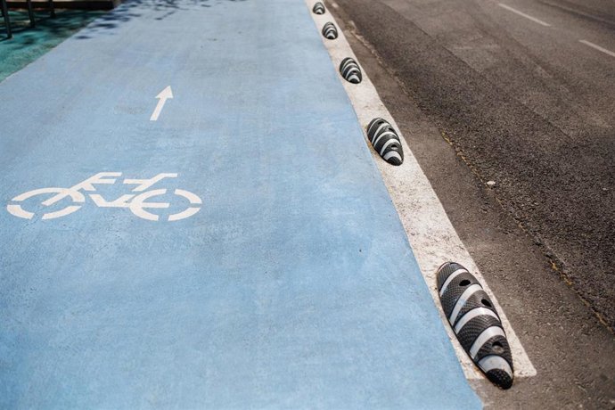 Archivo - Vista del nuevo carril bici del Paseo de la Castellana 