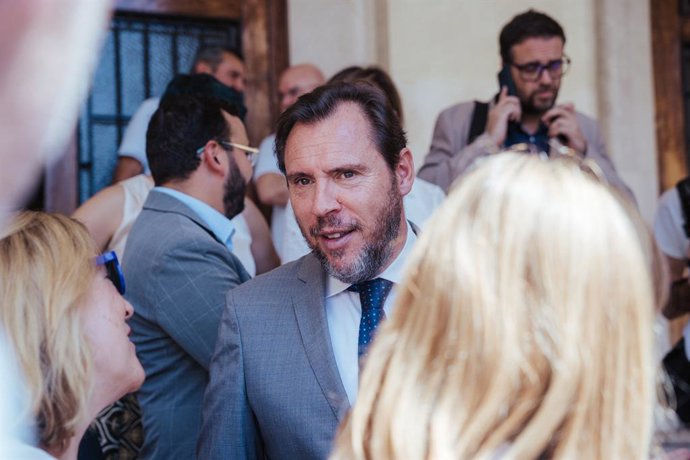 El ministre de Transports, Óscar Puente, a Alacant.