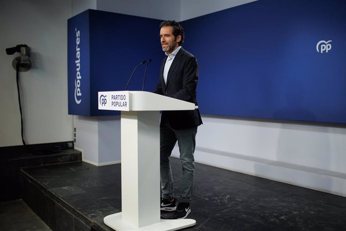 El portavoz del PP, Borja Sémper, durante una rueda de prensa posterior a la reunión del Comité de Dirección del Partido Popular, en la sede nacional del PP, a 15 de julio de 2024, en Madrid (España). La comparecencia ha tenido lugar en medio de la ruptur