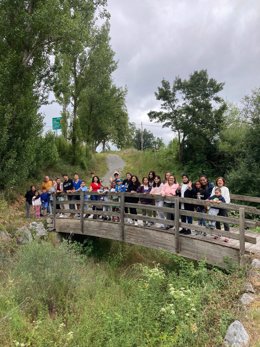 Familias del proyecto de Alojamientos Temporales de Cáritas La Rioja disfrutan de un campamento en El Rasillo