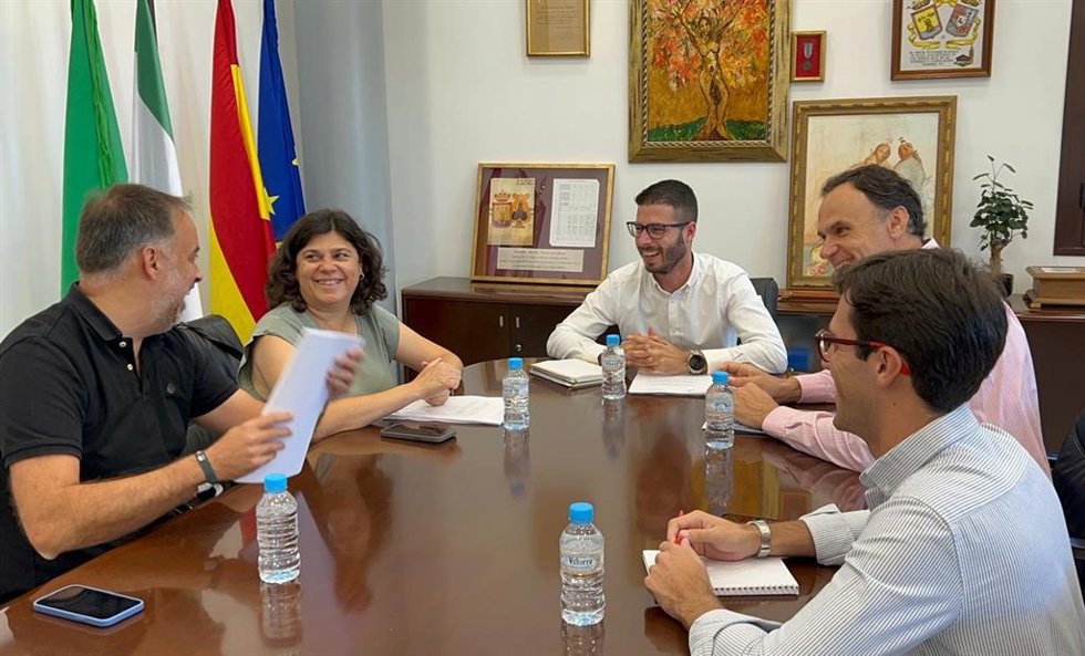Ramón Galán con la alcadesa de Sanlúcar.