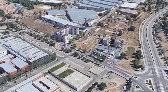 Vista aérea con una recreación de la parcela en la que se edificarán las 104 viviendas.