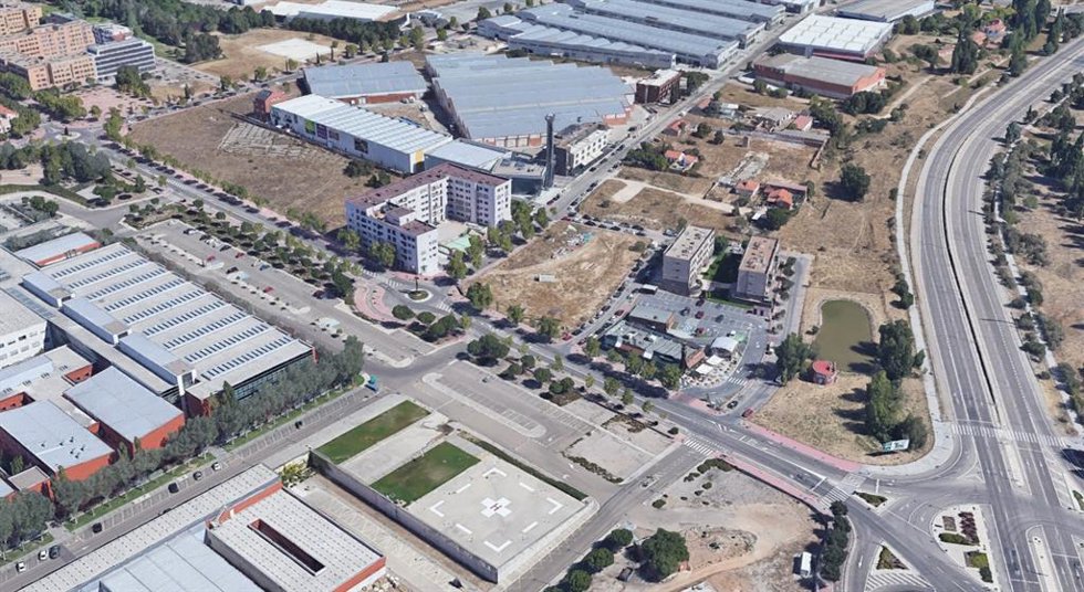 Vista aérea con una recreación de la parcela en la que se edificarán las 104 viviendas.