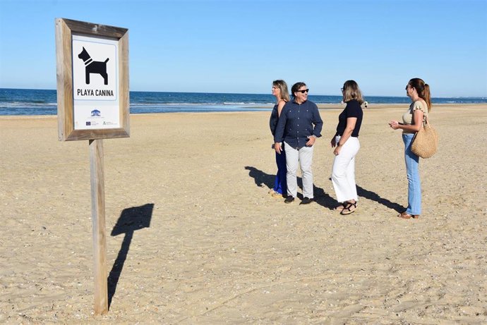 Visita a la playa canina de Punta Umbría (Huelva).