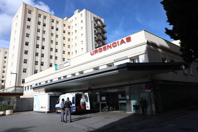 Archivo - Acceso a las Urgencias del Hospital General