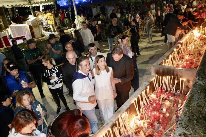 La presidenta de Cantabria, María José Sáenz de Buruaga, se suma a la celebración de la festividad del Carmen en Revilla de Camargo