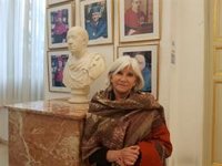 La izquierda presenta a la economista Laurence Tubiana como candidata a primera ministra ante las críticas de Mélenchon