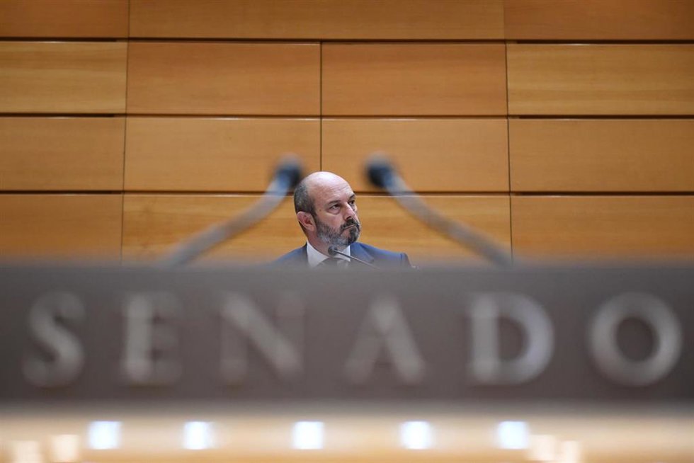 Archivo - El presidente del Senado, Pedro Rollán, durante una sesión plenaria en el Senado, a 16 de mayo de 2024, en Madrid (España). Tras la aprobación del veto de la Ley de Amnistía el martes en el Senado, hoy se vota la suspensión de planteamiento de