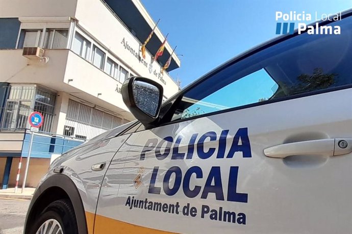 Vehículo de la Policía Local de Palma.