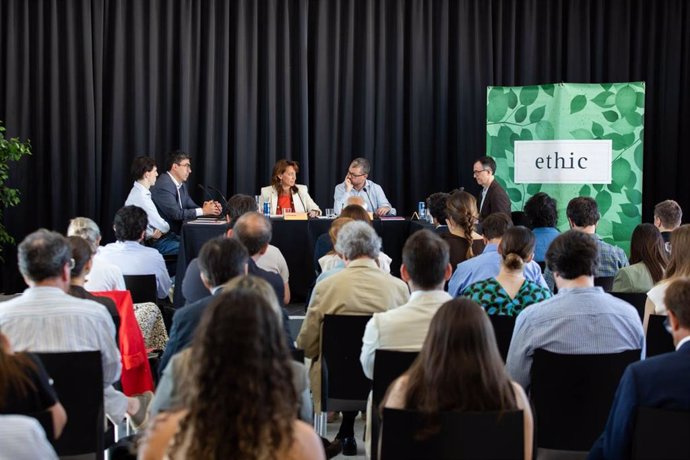 Jornada sobre leasing social organizada por Ethic, Fundación Renault Group España, Transport & Environment y ECODES en el Círculo de Bellas Artes, en Madrid