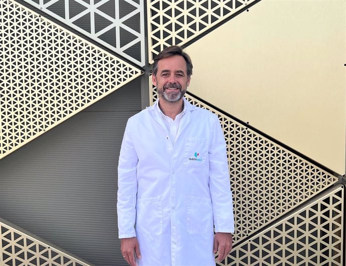 El doctor Manuel Romero, jefe de servicio de Reumatología del Hospital Quirónsalud Córdoba.