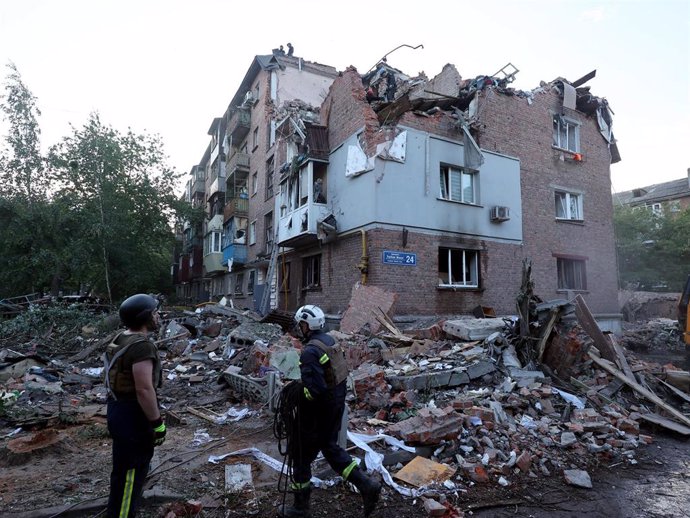 Archivo - Edificio destruido por ataques rusos en Járkov.