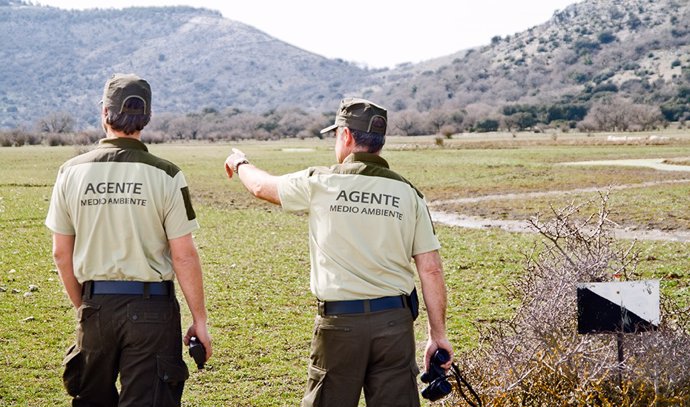Archivo - Agentes De Medio Ambiente De La Junta De Andalucía Realizan Un Servicio De Vigilancia En Terrenos Cinegéticos Del Sur De Córdoba.
