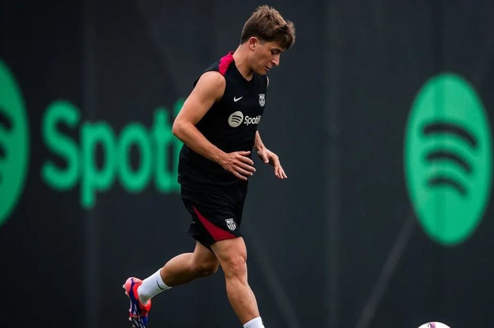 El jugador del FC Barcelona Pablo Torre en un entrenamiento en julio de 2024