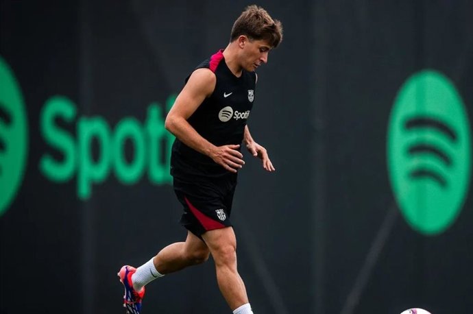 El jugador del FC Barcelona Pablo Torre en un entrenamiento en julio de 2024