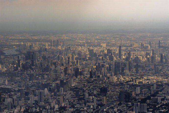 Archivo - Vista aérea de la capital de Tailandia, Bangkok