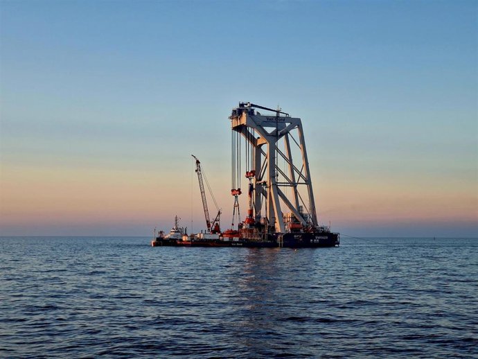 Archivo - Parque eólico marino de Iberdrola.