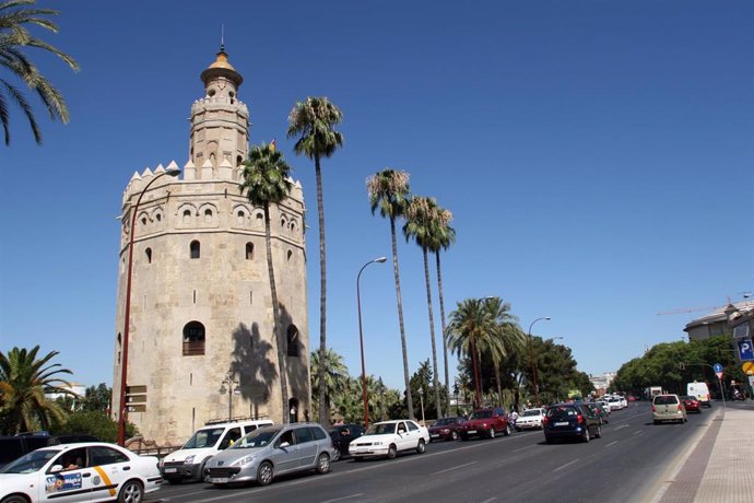 Archivo - Imagen del Paseo de Colón, en Sevilla