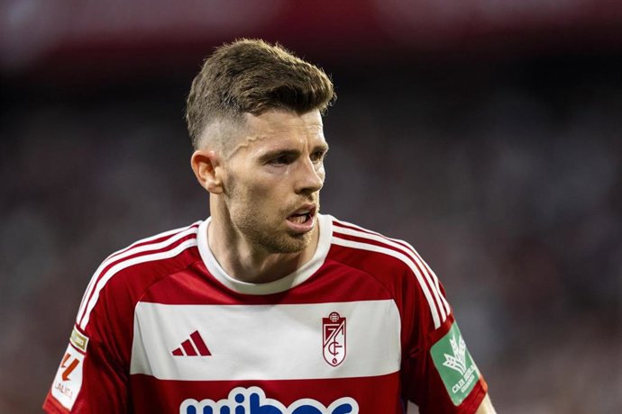 Archivo - El centrocampista español Gerard Gumbau.