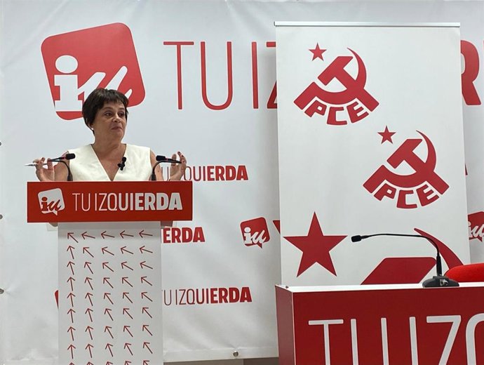 La diputada de Izquierda Unida en el Parlamento de La Rioja, Henar Moreno, en la sede de IU