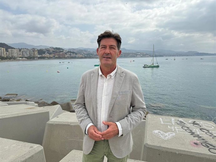 El portavoz del grupo municipal de Vox, Antonio Alcázar,