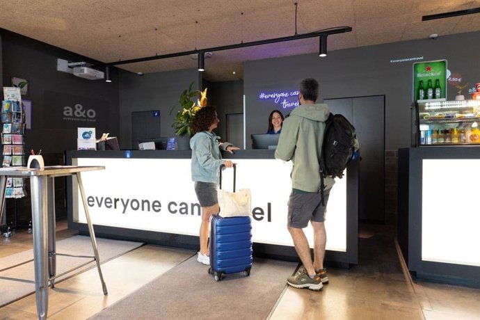 A&o Hostels alcanza unos ingresos récord de 111 millones en la primera mitad de 2024, con casi tres millones de noches.