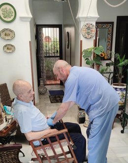 Visita domiciliaria a un paciente captado en el Área Sanitaria Sur como población de riesgo por las altas temperaturas.