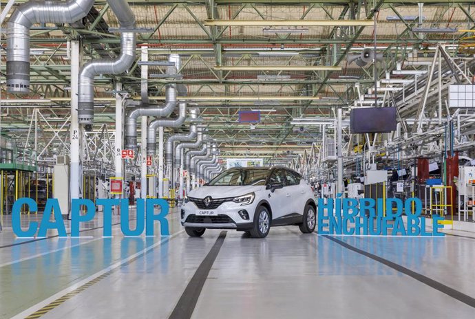 Archivo - Inicio de la producción del Renault Captur híbrido enchufable en Valladolid.