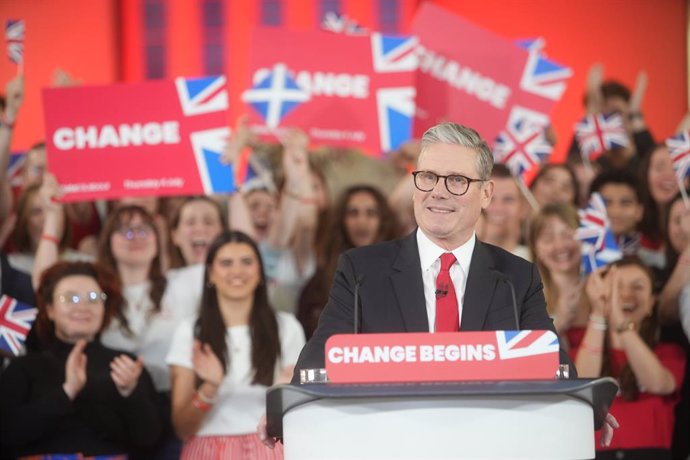 05 July 2024, United Kingdom, London: UK Labour leader Sir Keir Starmer speaks to supporters at a watch party for the results of the 2024 General Election, as the party appears on course for a landslide win in the 2024 General Election. 