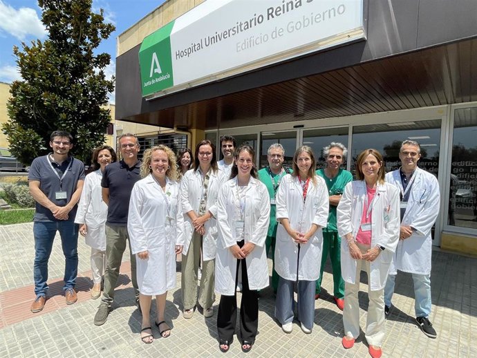 Parte de los integrantes de la comisión investigación enfermería.