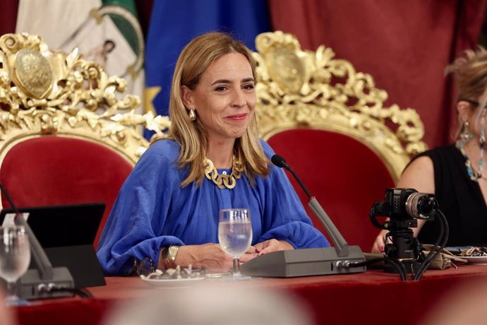 La presidenta de la Diputación de Cádiz, Almudena Martínez, en el Pleno del mes de julio.