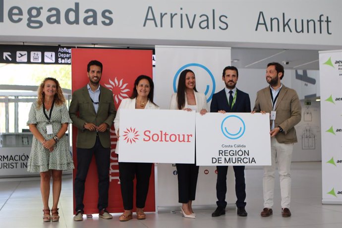 Soltour amplía su operativa de verano con vuelos directos desde Oporto a Murcia y Almería.