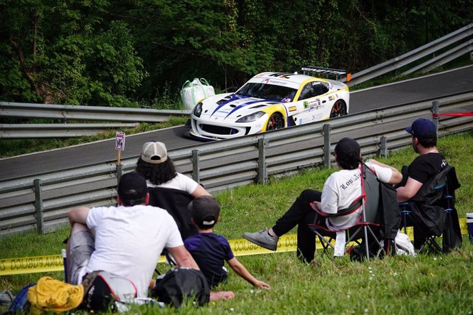 Archivo - Un coche participa en la Subida Internacional al Fito 2024, en Arriondas, a 12 de mayo de 2024, en Arriondas, Asturias (España). Arriondas celebra este fin de semana la edición número 52 de la Subida Internacional al Fito. Se trata de una carrer