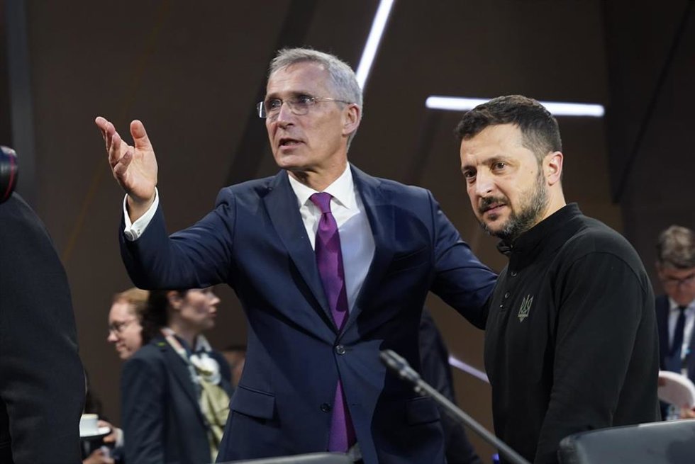 Jens Stoltenberg y Volodimir Zelenski.