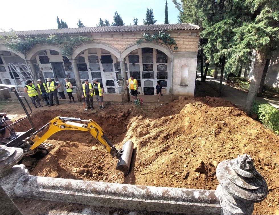 Búsqueda de fosas comunes en Jaca (Huesca).
