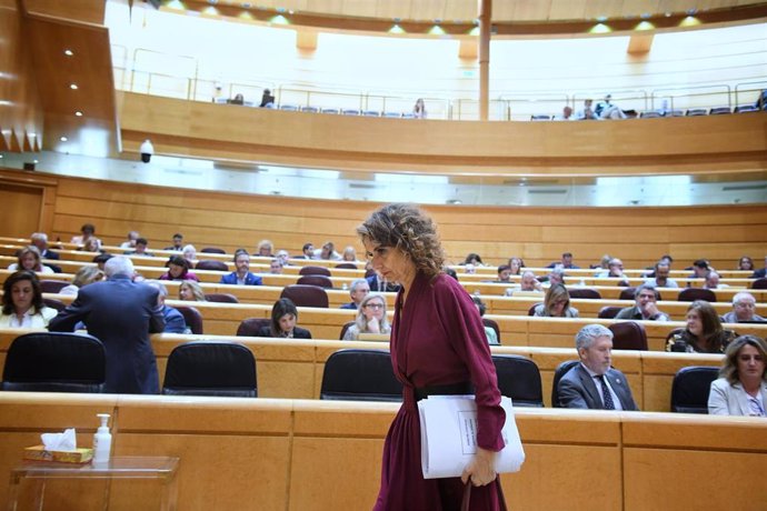 Archivo - La vicepresidenta primera del Gobierno, ministra de Hacienda y vicesecretaria general del PSOE, María Jesús Montero, durante una sesión de control al Gobierno, en el Senado, a 11 de junio de 2024, en Madrid (España). Se trata de la primera sesió