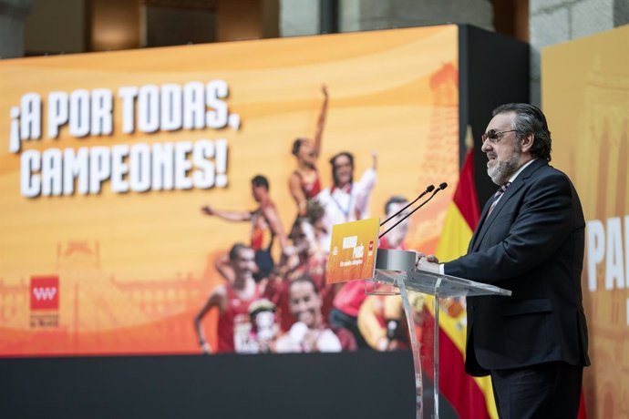 Archivo - Presidente comité paralímpico español, Miguel Carballeda, interviene durante la presentación de los deportistas madrileños preseleccionados para participar en los Juegos Paralímpicos de París, en la Real Casa de Correos, a 15 de abril de 2024, e