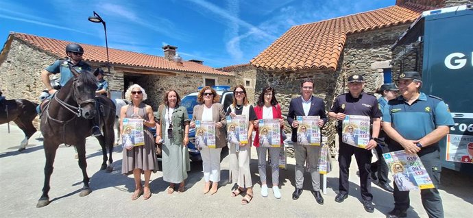 La subdelegada del Gobierno, María Rivas, en la presentación de la campaña #NoCaminasSola en Arzúa.