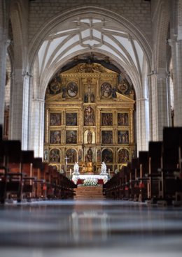 Archivo - Interior de la Iglesia de San Mateo Apóstol de Lucena.