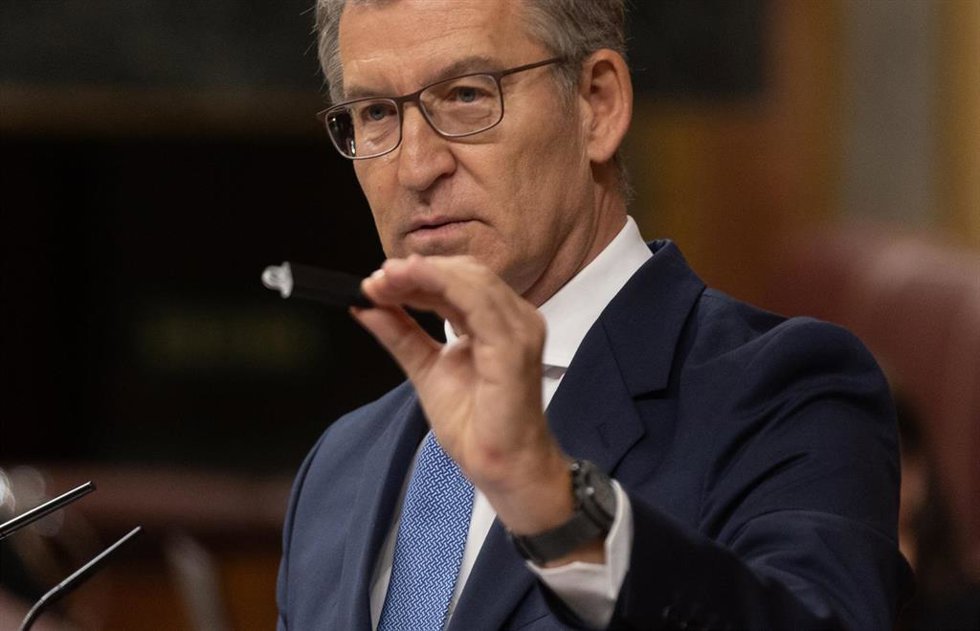 El presidente del Partido Popular, Alberto Núñez Feijóo, interviene durante una sesión extraordinaria en el Congreso de los Diputados, a 17 de julio de 2024, en Madrid (España). Pedro Sánchez presenta hoy las líneas fundamentales del Plan de Acción por 