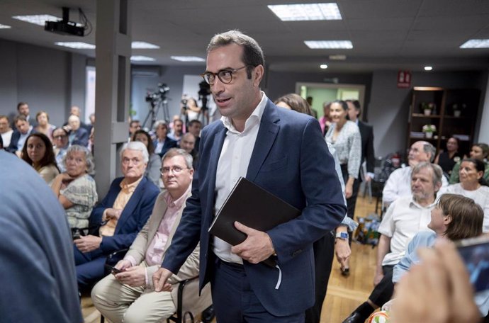 El ministro de Economía, Comercio y Empresas, Carlos Cuerpo, a su llegada a un coloquio, en la sede de Fundación Alternativas, a 18 de julio de 2024, en Madrid (España). 