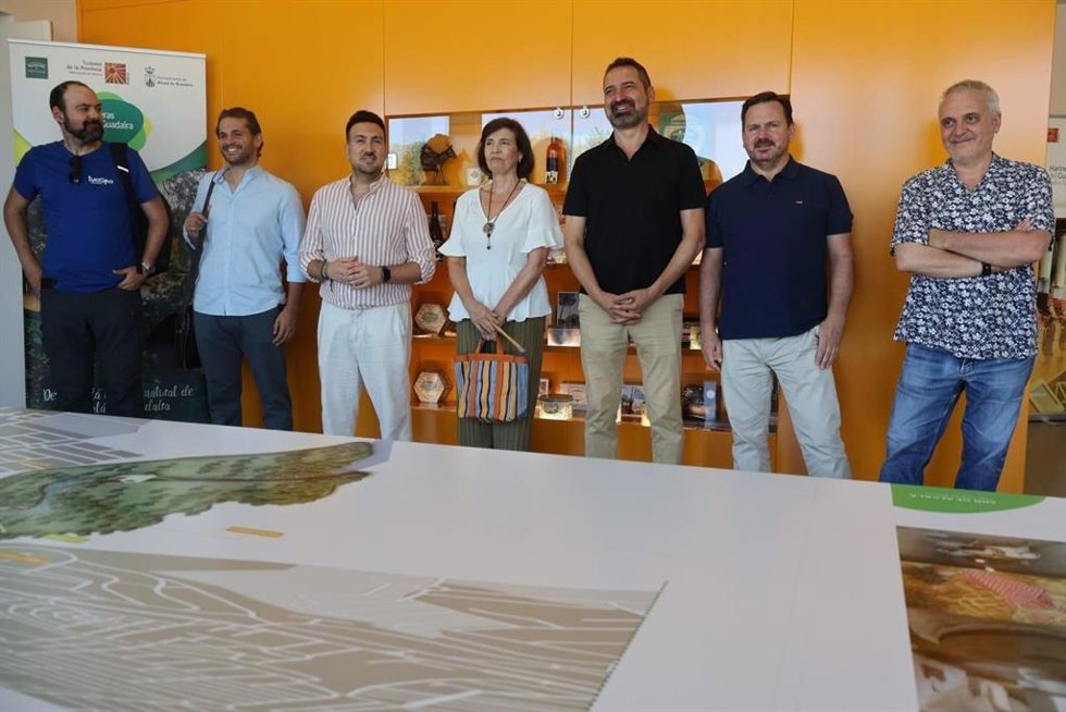 Las nueva página web y app de Turismo, la oferta de Noctaíra, las actividades permanentes en el Monumento Natural o en el Recinto Fortificado han sido algunas de las cuestiones tratadas por el delegado de Turismo, Christopher Rivas.