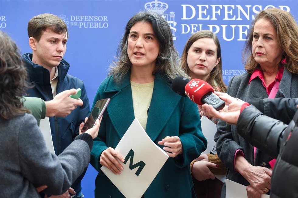 Archivo - La portavoz de Más Madrid en la Asamblea, Manuela Bergerot, ofrece declaraciones a su salida del Defensor del Pueblo, a 13 de febrero de 2024, en Madrid (España). La formación de Más Madrid acude al Defensor del Pueblo, Ángel Gabilondo, para q