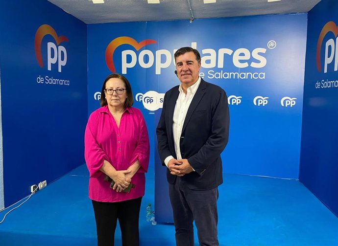 Los diputados salmantinos del Partido Popular, José Antonio Bermúdez de Castro y María Jesús Moro.