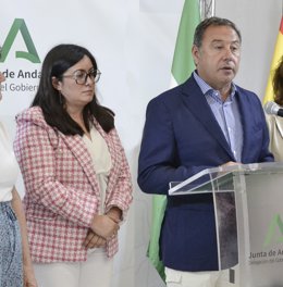 Archivo - María Luisa Cava y Ricardo Sánchez ofrecen detalles del Plan Correspoonsables.