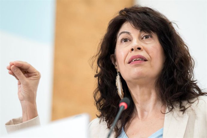 La ministra de Igualdad, Ana Redondo, interviene durante la clausura de la jornada ‘Impacto de la igualdad de género en el crecimiento empresarial’, en la Cámara de España, a 4 de julio de 2024, en Madrid (España).