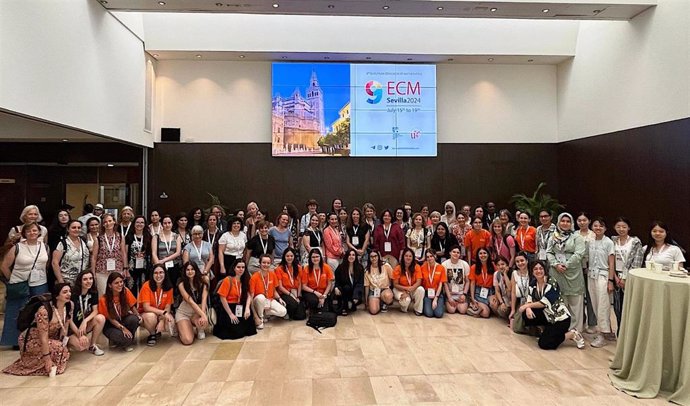 Mujeres matemáticas, durante el 9º Congreso Europeo de Matemáticas en Sevilla